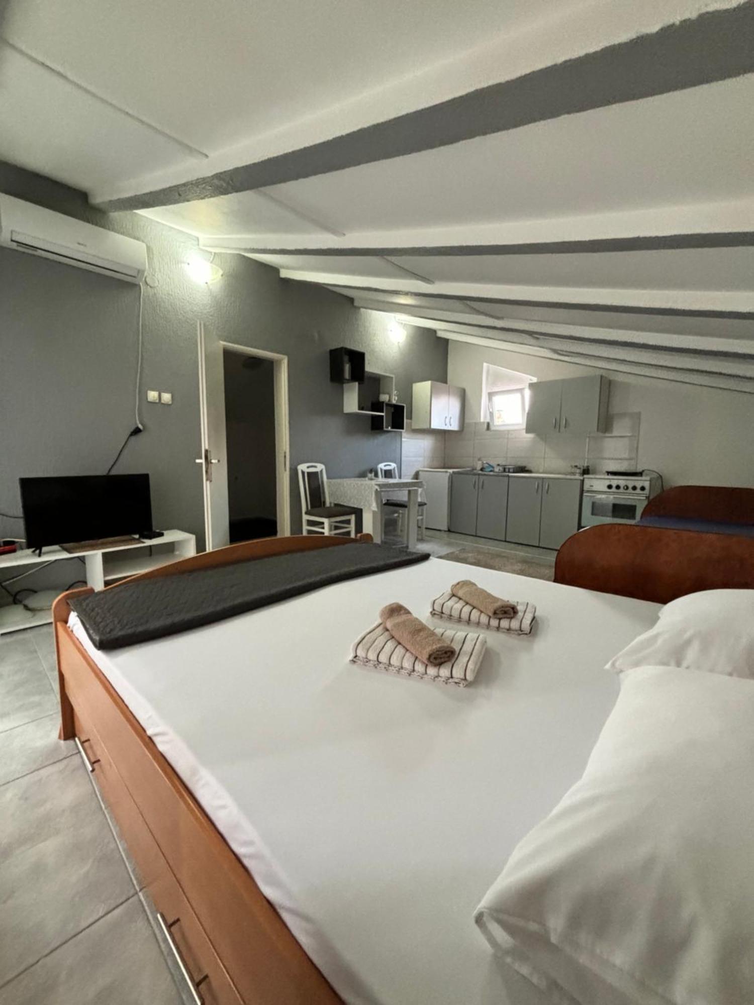 Apartman Sava Ni Exterior foto