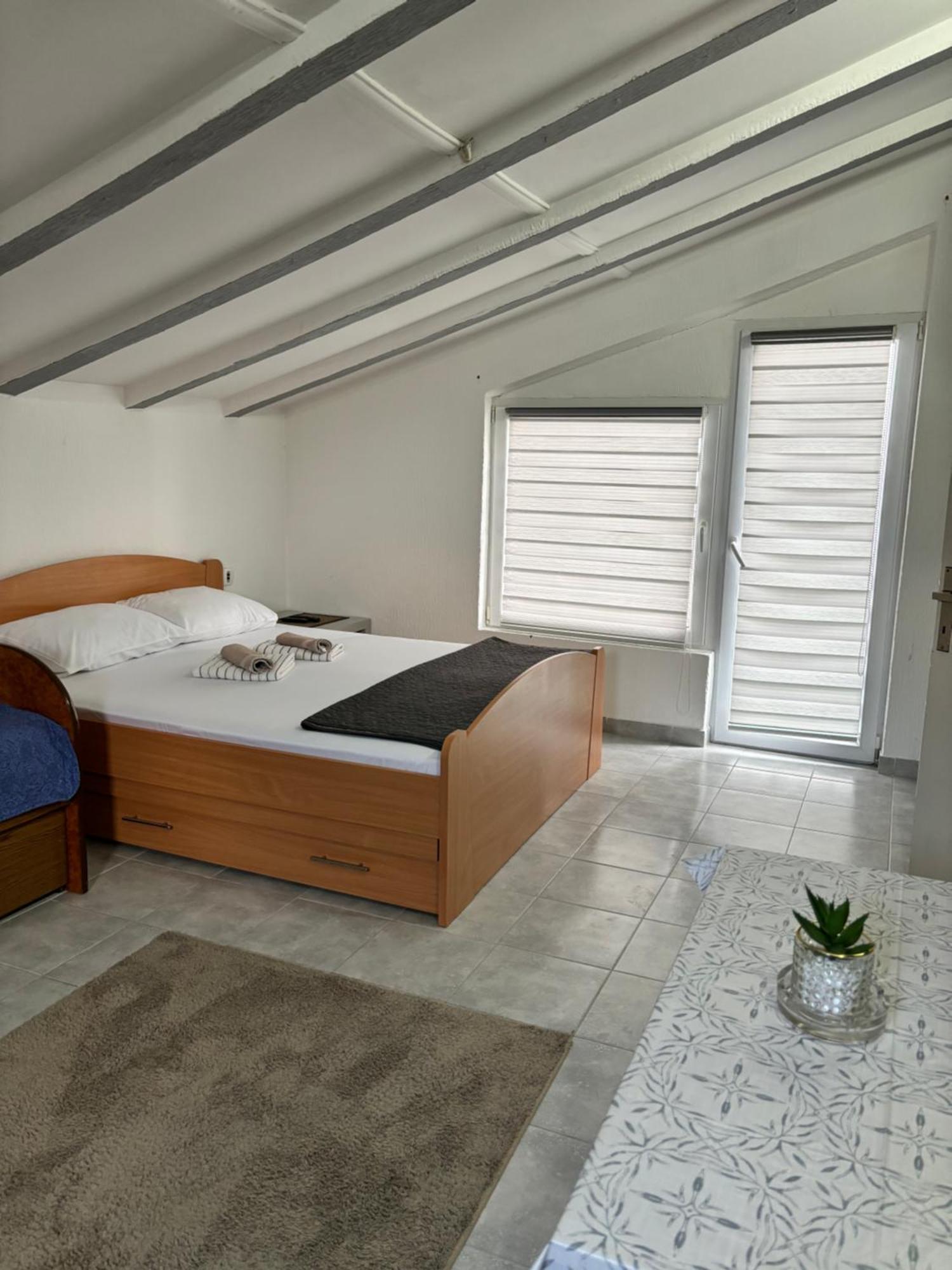 Apartman Sava Ni Exterior foto